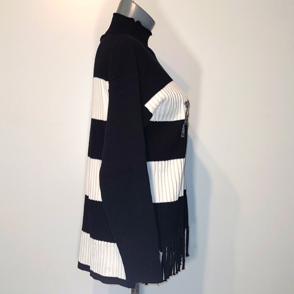 Gabby Isabella ROCK Turtleneck Sweater With Fringe Size XS - Picture 2 of 12